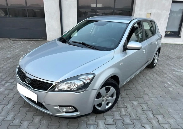 Kia Ceed cena 17900 przebieg: 172156, rok produkcji 2009 z Łuków małe 92